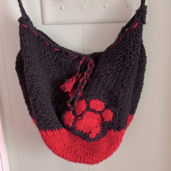 University Gift Holiday Basket
Miss You More <3 Dorm Decor + Outfits Mix + Match - Picture 4 of 14